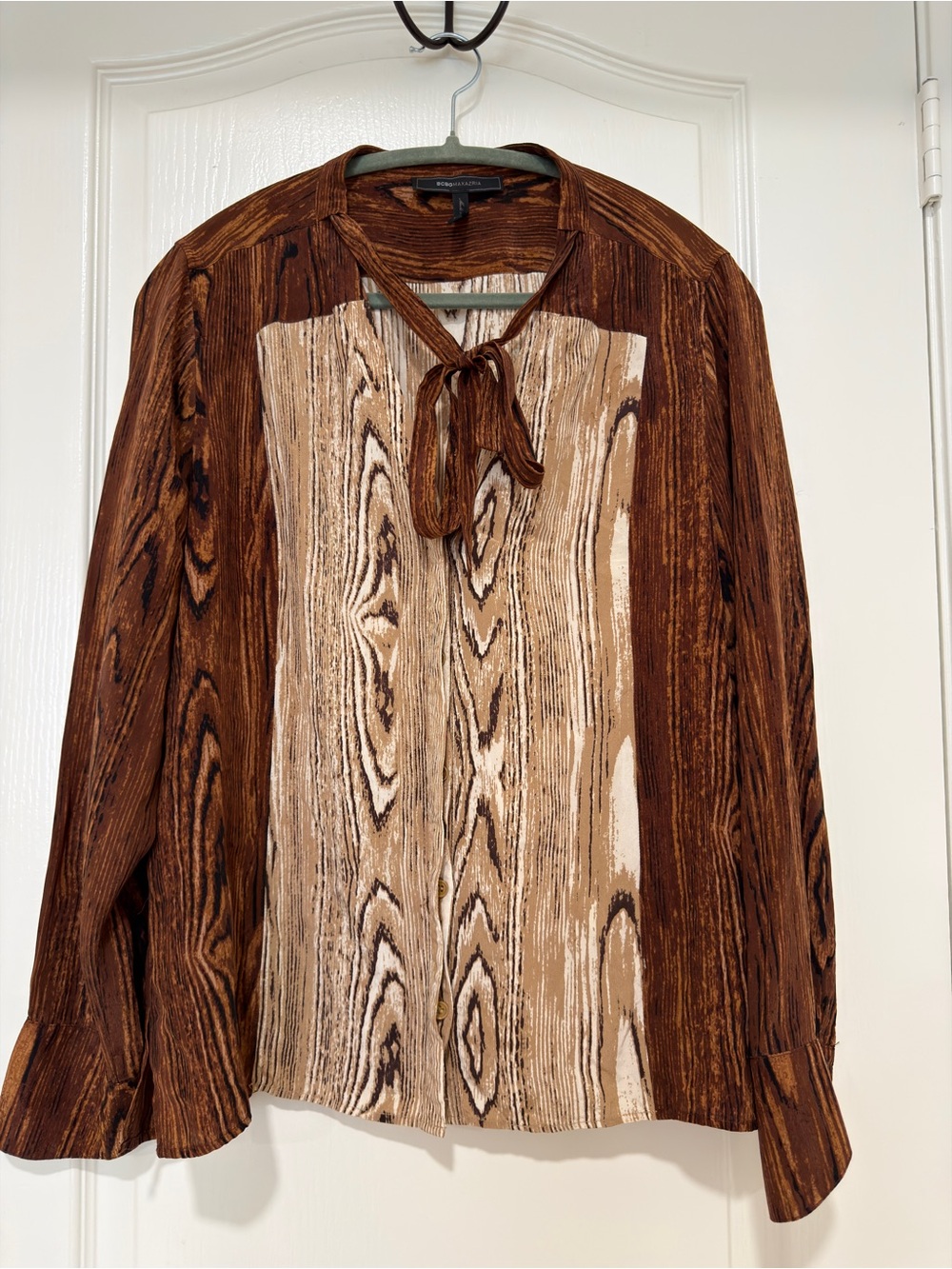 BCBGMAXAZRIA 100% Silk Woodgrain Print Tie Neck Blouse Brown Size Large